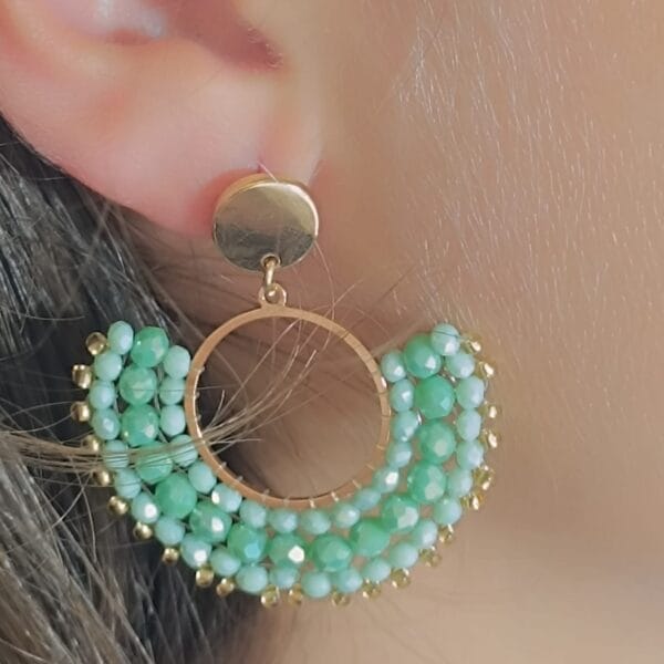 PENDIENTES ERYNA MEDIA LUNA DE CUENTAS