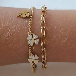 Pulsera ERYNA con colgantes de trébol y cristales vista en muñeca