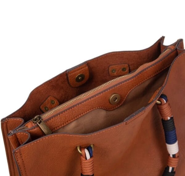 Bolso IRENE apricot-castaño con asa trenzada y correa ajustable
