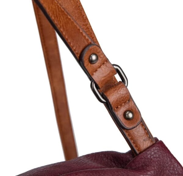 Mochila IRENE ILR230308 color granate con asas marrones