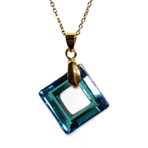 Collar ERYNA cuadrado geométrico de cristal azul con cadena dorada