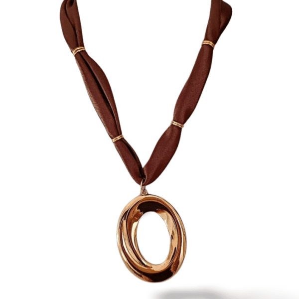 Collar ERYNA elipse dorada con cinta marrón