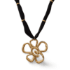 Collar ERYNA flor dorada con cinta negra