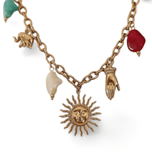 Collar ERYNA de acero dorado con colgante de sol y charms decorativos