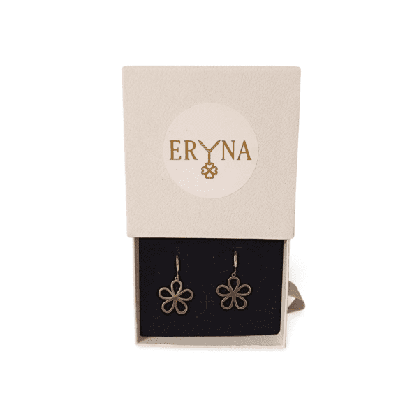 Caja de regalo para pendientes ERYNA abierta
