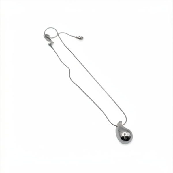collar ERYNA gota plateado acero inoxidable vista completa