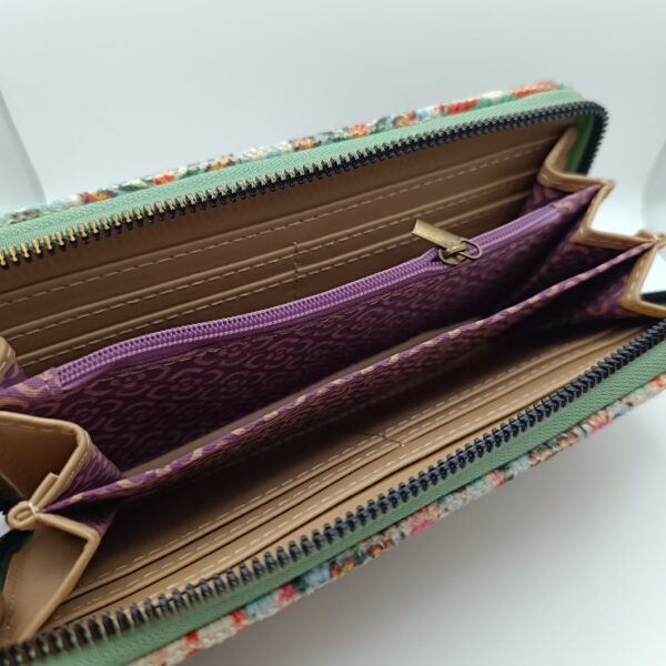 Interior cartera mujer