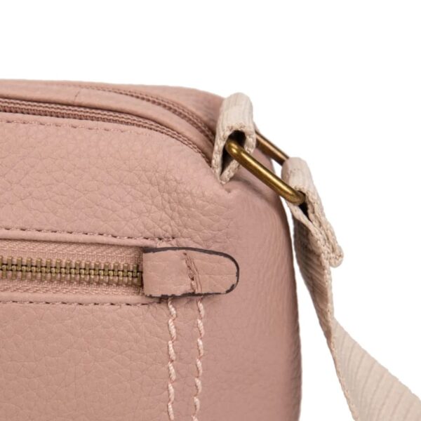 Detalle de la correa ajustable
