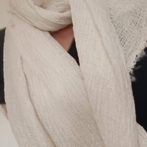 Fular para mujer ERYNA color beige con textura ligera