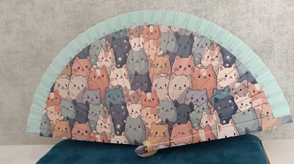 Abanico ERYNA de gatitos con ribete verde
