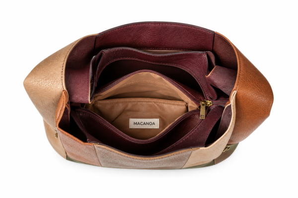 Bolso MAC&NOA MDX260343 - vista del interior Interior abierto del bolso hobo MAC&NOA MDX260343 con bolso interior y asas visibles