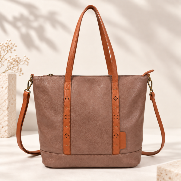 Bolso tote en color kaki con asas dobles troqueladas y bandolera desmontable con mosquetones