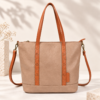 Bolso tote en color apricot con asas dobles troqueladas y bandolera desmontable con mosquetones