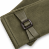 Detalle hebilla guantes mujer verde oliva ERYNA Detalle de hebilla de guantes de mujer verde oliva ERYNA