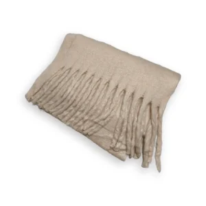 Bufanda de mujer lisa ERYNA en color beige con flecos gruesos
