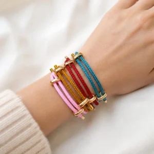Pulseras ERYNA hilo trenzado ajustable puesta en la muñeca Pulseras ERYNA hilo trenzado ajustable puesta en la muñeca